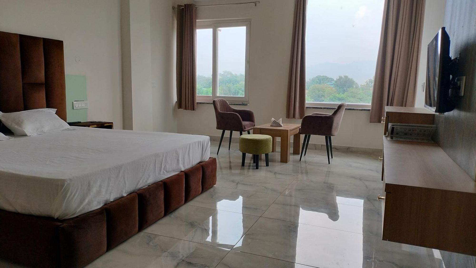 Govind Sagar View Hotel & Restaurant Bilaspur  Exteriér fotografie