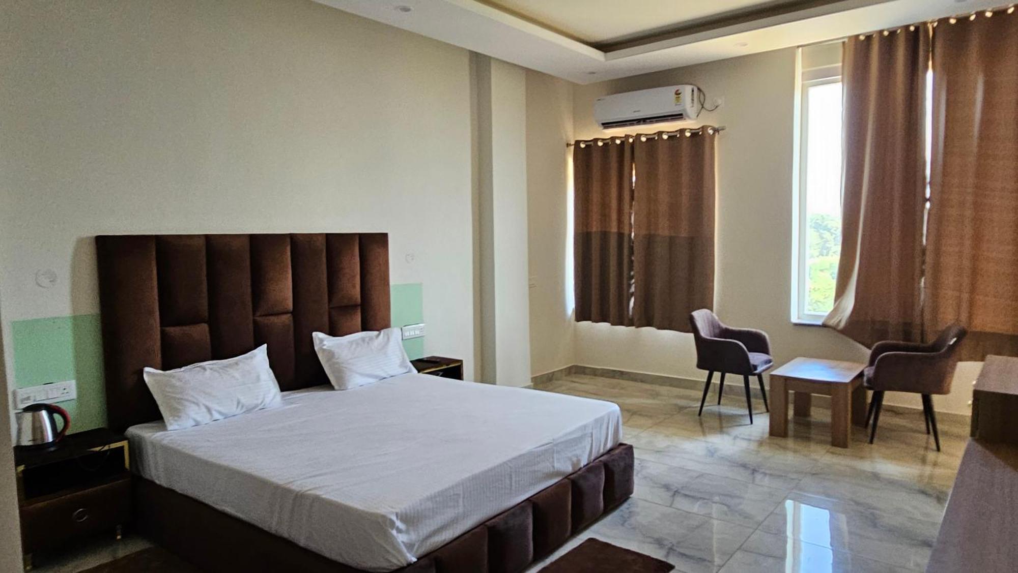 Govind Sagar View Hotel & Restaurant Bilaspur  Exteriér fotografie